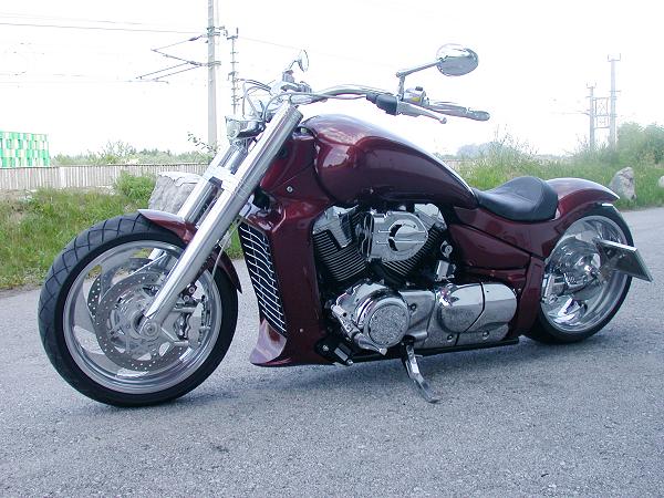 Suzuki VZR 1800 Intruder Red Jewel 